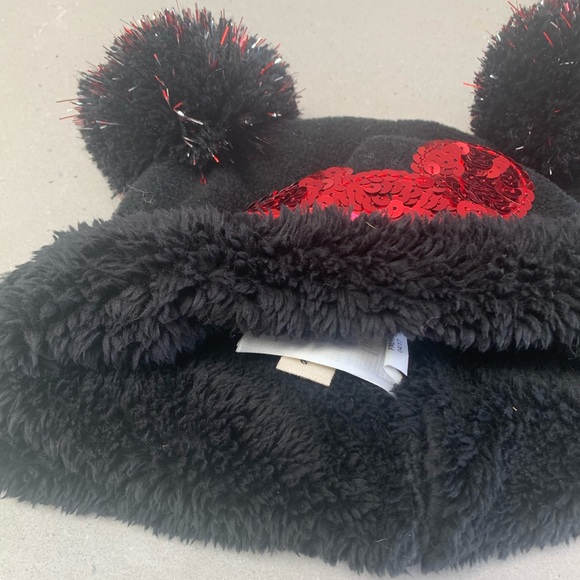 ADORABLE GAP KIDS DISNEY WINTER HAT - Picture 3 of 6